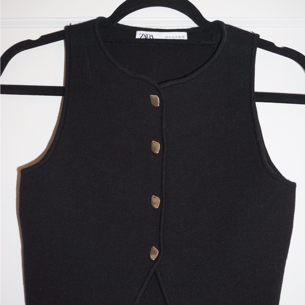 Zara Elegant Black Knit Top